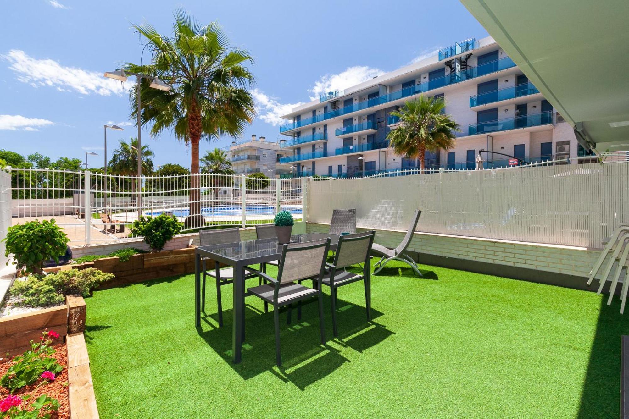 Апартаменты Uhc Mar Augusta Family Complex Камбрильс Экстерьер фото