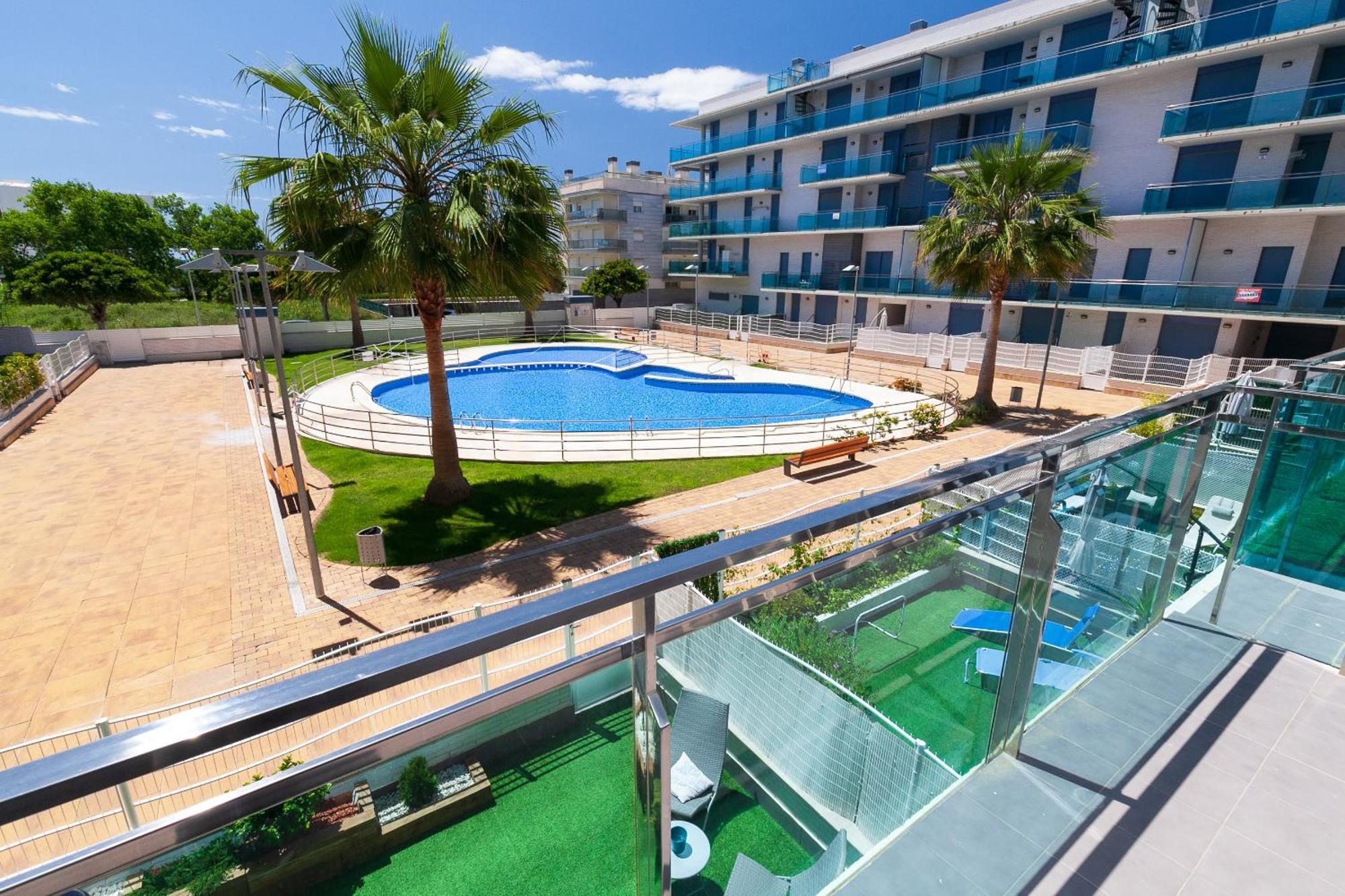 Апартаменты Uhc Mar Augusta Family Complex Камбрильс Номер фото